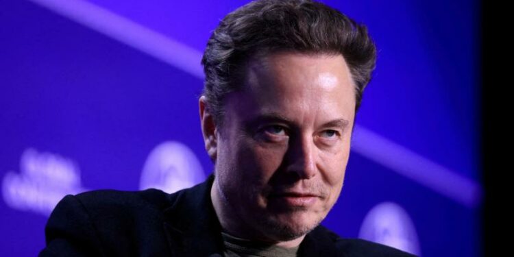 El servicio de internet de Elon Musk llega a una aerolínea mexicana en el 2027