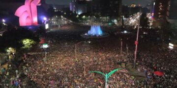 Más de un millón de personas salen a las calles de CDMX a celebrar el triunfo