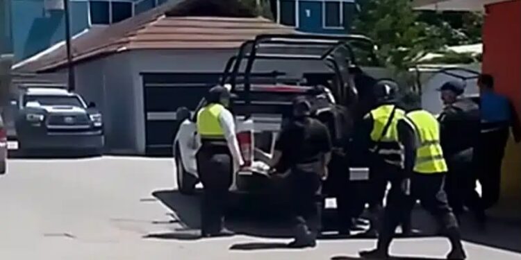 VIDEO | Familia denuncia presunto abuso policial contra adolescente en Villa de Reyes