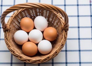Cuántos huevos por semana recomiendan comer los expertos
