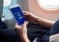 ¿Qué pasa realmente si no activas el modo avión del celular cuando vuelas?