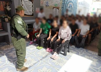 Guardia Civil Estatal imparte plática preventiva en centro de rehabilitación de la capital