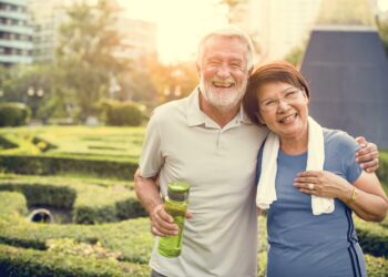 Qué hábitos recomiendan neurólogos y neurocientíficos para preservar la salud cerebral durante el envejecimiento
