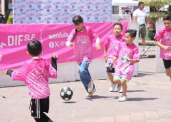 Paris FC y México se coronan campeones del torneo “Golpara” en la Plaza del Carmen