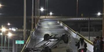 Volcadura en Río Santiago deja un conductor lesionado