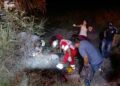 Motociclista cae a desnivel y resulta lesionado en la carretera Valles-Naranjo