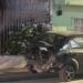 Conductor choca auto estacionado y huye en la avenida Muñoz