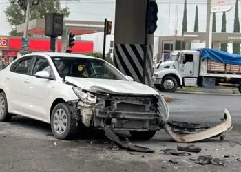 Dos accidentes dejan cuantiosos daños en Periférico Norte