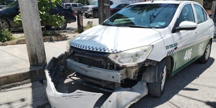 Taxista provoca choque con motociclista en Ciudad Valles