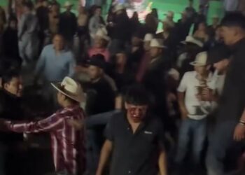 Suspenden concierto en la Feria de Moctezuma tras agresión al escenario