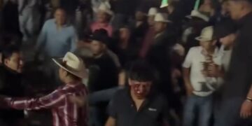 Suspenden concierto en la Feria de Moctezuma tras agresión al escenario