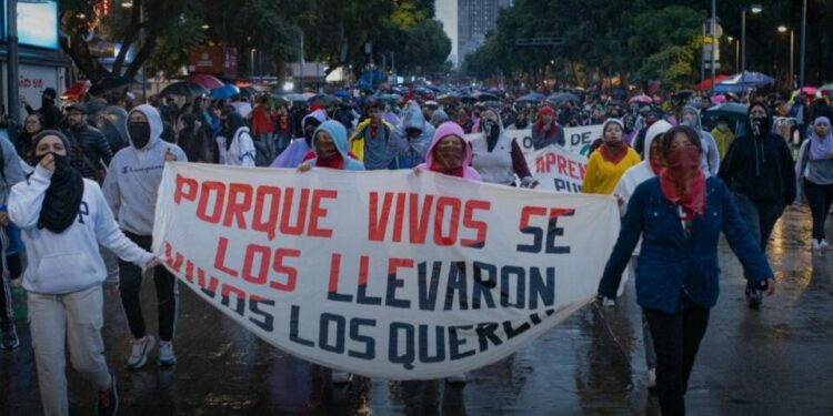 Sheinbaum pide revisar informe de la CNDH que exonera al Ejército por Ayotzinapa