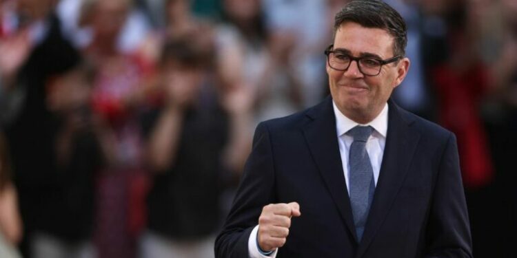 Andy Burnham asume como nuevo primer ministro de Reino Unido