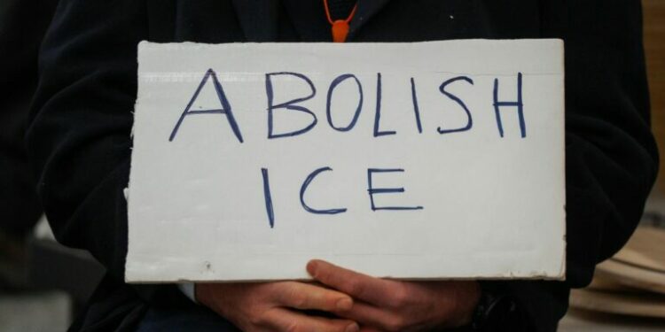 México presenta denuncias y pide intervención de la ONU por muerte de migrantes mexicanos a manos de ICE