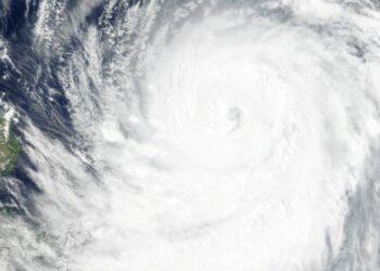VIDEOS | En alerta, China y Taiwán esperan llegada de Bavi, que podría ser el tifón más potente desde 1987