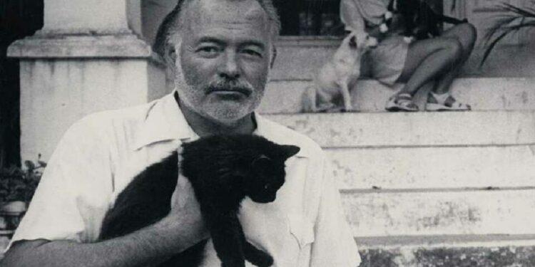 Por primera vez circula en español una de las obras menos conocidas de Ernest Hemingway