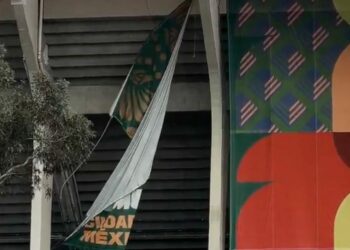 VIDEO | Retiran la decoración del Mundial 2026 en el Estadio Ciudad de México