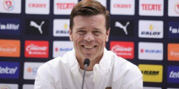 Pumas presenta a Solari como DT