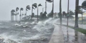 Huracán ‘Genevieve’ se intensifica a categoría 5