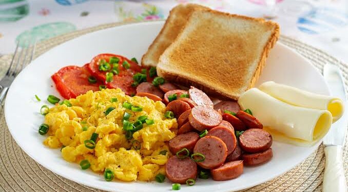 Los desayunos que recomienda un cardiólogo para cuidar el corazón