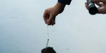 Una bacteria rara encontrada en las aguas residuales de un centro de datos de Meta pone en alerta a todo un pueblo