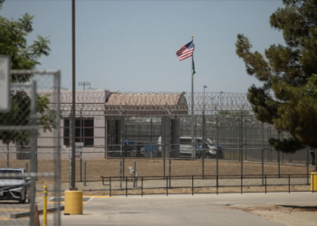 Centro de detención del ICE pagará más de 100 mil dólares tras histórico acuerdo por condiciones laborales de migrantes