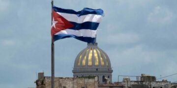Cuba abre gasolineras, farmacias y geriátricos a privados en giro histórico de su economía