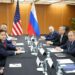 EE.UU. y Rusia se reúnen para tratar la guerra en Ucrania y su posible fin