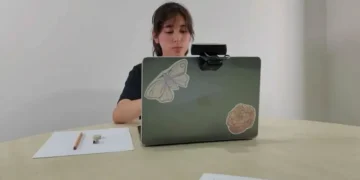 Influencer difundió trampas para el examen de la UNAM: usuarios reconocen uso de IA