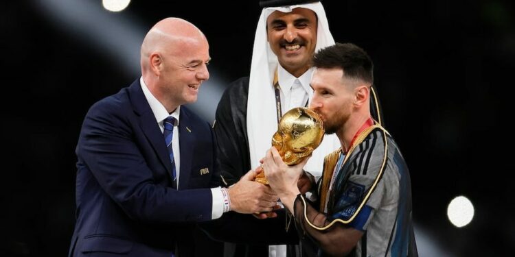 “Uno de los mejores”: Infantino se despide de Messi tras su retiro con Argentina