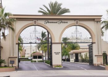 La fusión de Paramount y Warner podría costar 4 mil 500 empleos en Hollywood, según un estudio