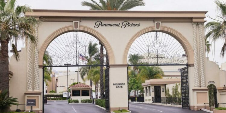 La fusión de Paramount y Warner podría costar 4 mil 500 empleos en Hollywood, según un estudio