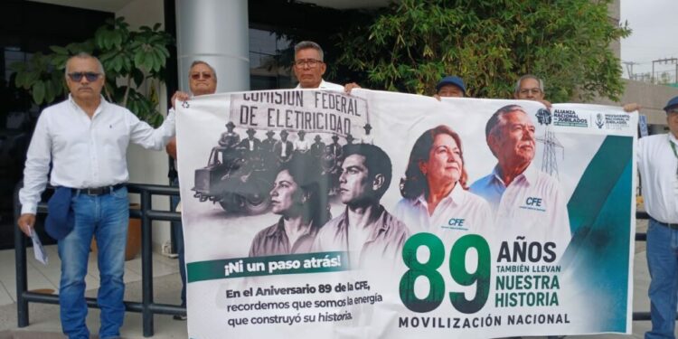 VIDEO | Protestan en CFE por su 89 aniversario
