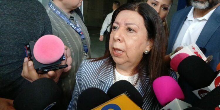 VIDEO | Se ampara hijo de diputada contra orden de aprehensión