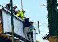 Rescatan a hombre de puente peatonal en la Carretera 57