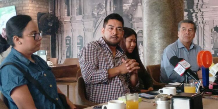 Comerciantes de la carretera 57 exigen solución al cierre de vial
