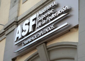 Hasta personas fallecidas contratan los municipios: ASF