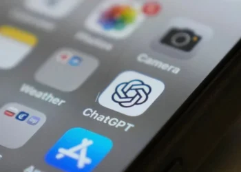 ¿Adiós a escribir “como” un autor famoso? ChatGPT cambia sus reglas