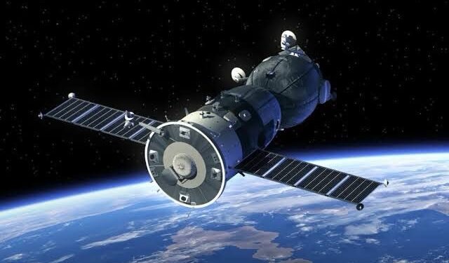 La NASA lanza el ‘Orbital Clarity Challenge’ con 500,000 dólares para proteger satélites de la basura espacial