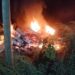 Camión choca contra camioneta y termina incendiado en Tancanhuitz