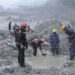 Nepal eleva a 903 los muertos y a 4,247 los desaparecidos por la devastadora riada