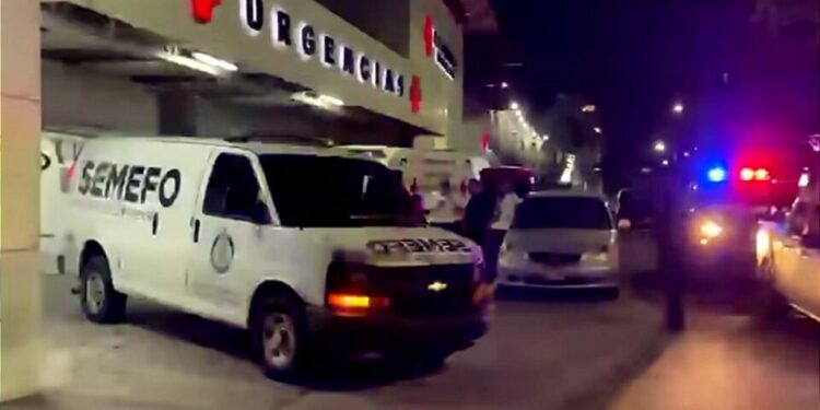 Muere niño tras caerle elevador de carga en mercado de Sinaloa