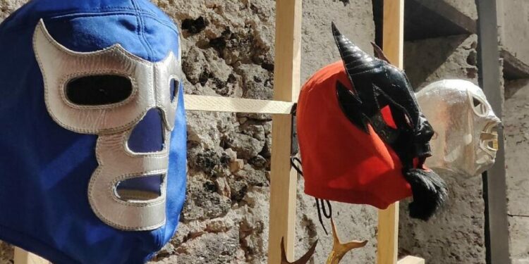 Del ritual a la cuadrilátero, las máscaras que transforman la realidad