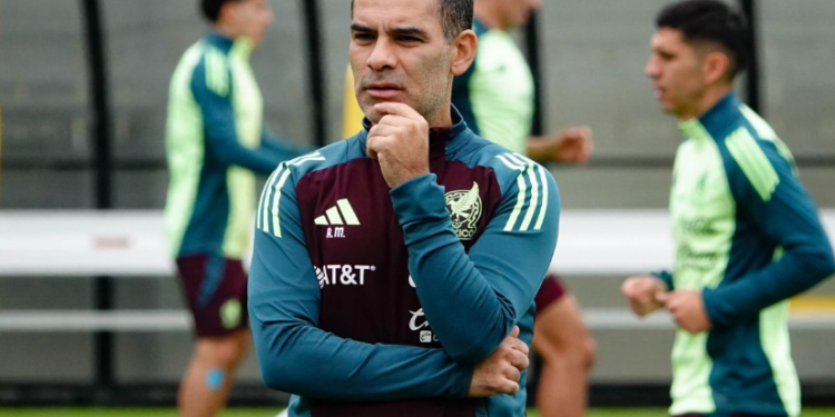 Anuncian al cuerpo técnico de Rafa Márquez con la selección mexicana