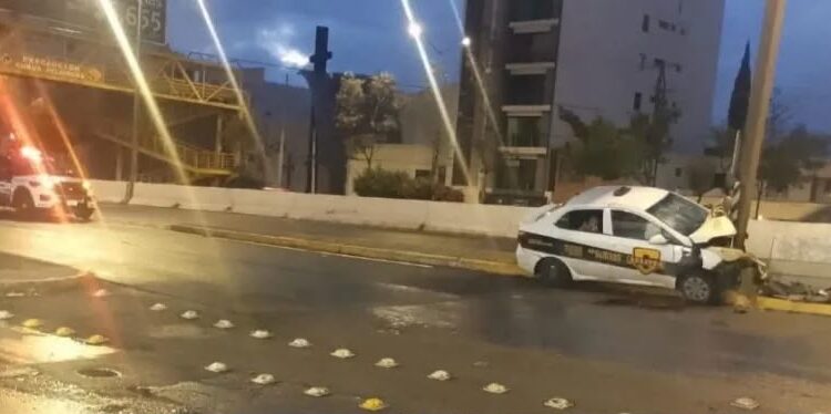 Muere elemento de seguridad privada tras chocar contra muro en Salvador Nava