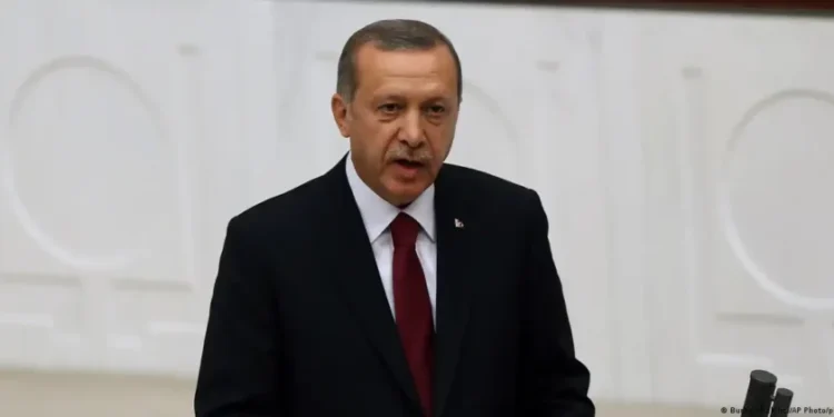 Pesa a restricción constitucional, Erdoğan planea reelegirse como presidente de Turquía