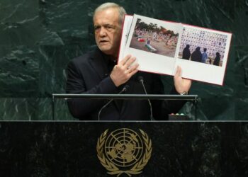 Presidente de Irán llama “terroristas” a EE.UU. en la ONU; representante abandona la Asamblea General