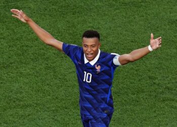 Mbappé afronta el Balón de Oro sin obsesión, pero convencido de que este puede ser su año