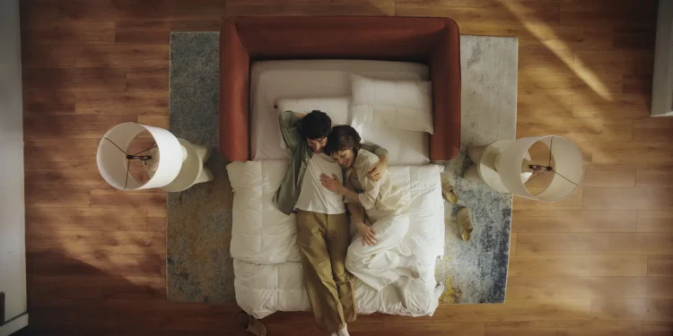 4 formas de aprovechar un sofá cama para crear un espacio multifuncional