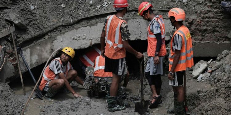Desaparecidos en Nepal superan los 5,000 después de más de una semana de la riada